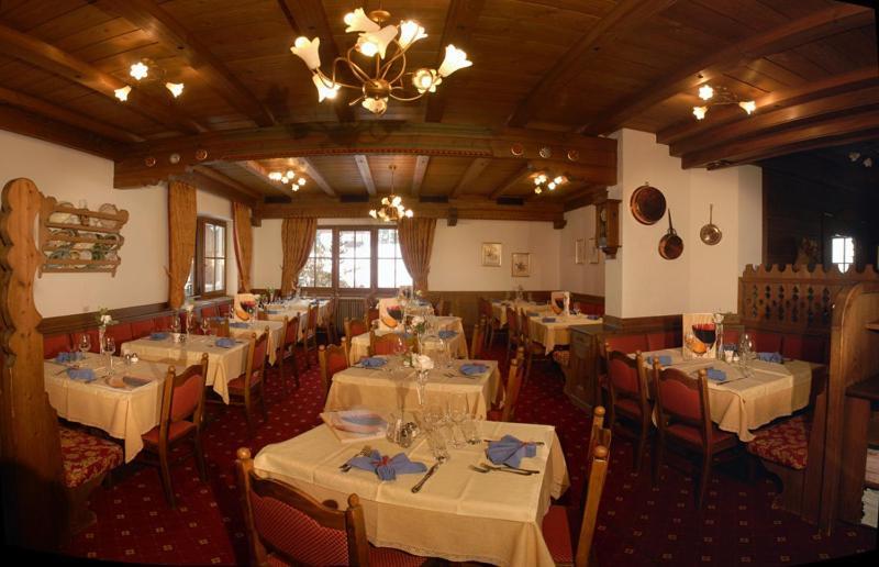 Hotel Dolomites Inn Каназей Екстериор снимка