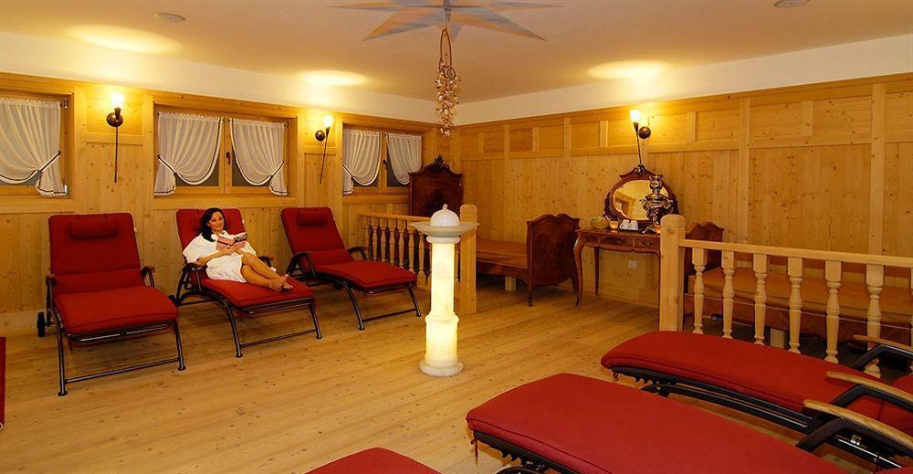 Hotel Dolomites Inn Каназей Екстериор снимка